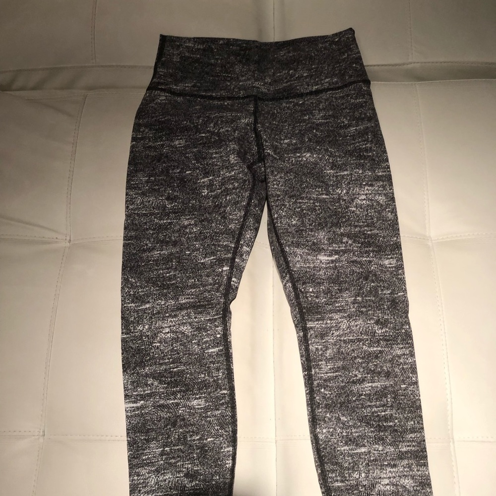 Lululemon leggings size 8